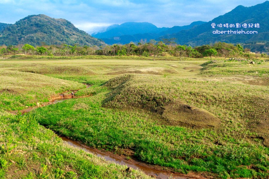 石門水庫阿姆坪土地公廟&夢幻草原．桃園大溪景點（鬧水荒造成水位見底才能看見的奇景）