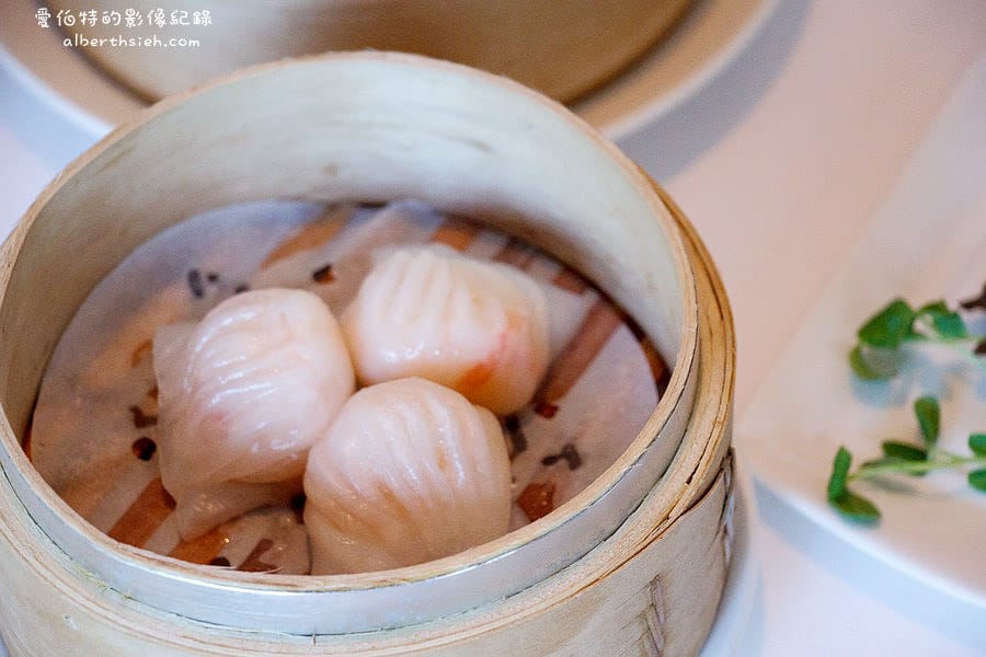 台北中山．國賓飯店粵菜廳（洛神脆皮雞酸甜微麻的口感超特別）
