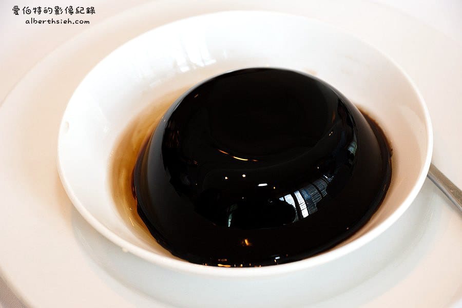台北中山．國賓飯店粵菜廳（洛神脆皮雞酸甜微麻的口感超特別）