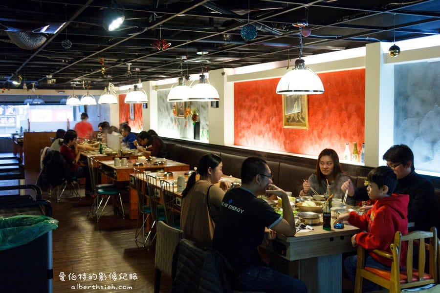 頂湯涮涮鍋跳蝦活蟹．桃園龜山美食（主打海鮮有生魚片料理的火鍋店）