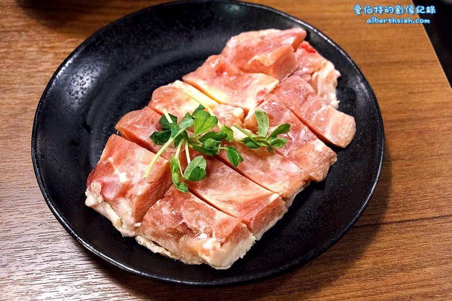 新北市林口．鑄鐵食火鍋（日式用餐氛圍，食材新鮮有講究）