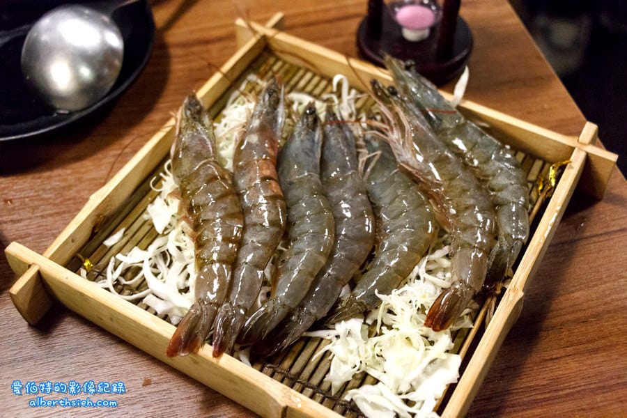 新北市林口．鑄鐵食火鍋（日式用餐氛圍，食材新鮮有講究）