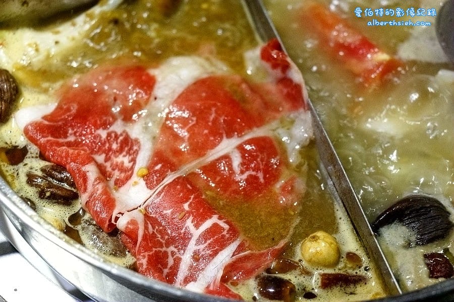台北大安．蒙古紅（食材豐富任你選的蒙古火鍋吃到飽）