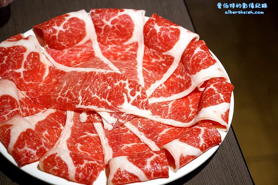 台北大安．蒙古紅（食材豐富任你選的蒙古火鍋吃到飽）