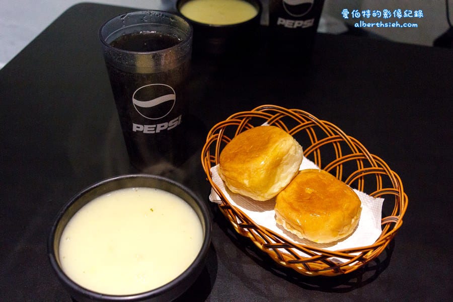 新北市中和．小惡魔炭燒牛排（想要滿足對牛排的嘴饞，又不想花大錢就來這家吧）