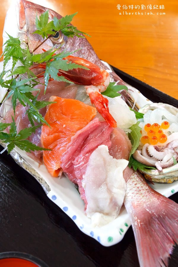 日本鳥取境港美食．海鮮料理丼や（刺身定食很美味鮮甜）