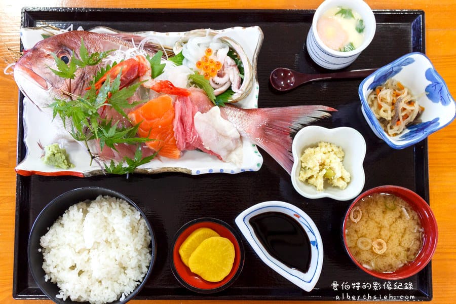 日本鳥取境港美食．海鮮料理丼や（刺身定食很美味鮮甜）