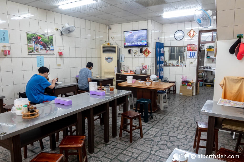 龜山豬肝麵．桃園龜山美食早餐（乾麵滑Q順口，豬肝綿密軟嫩） @愛伯特