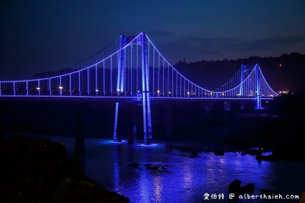 大溪橋/大溪景觀電梯．桃園約會景點（大溪老街相仿的巴洛克浪漫建築，夜景打光超美媲美藍眼淚） @愛伯特