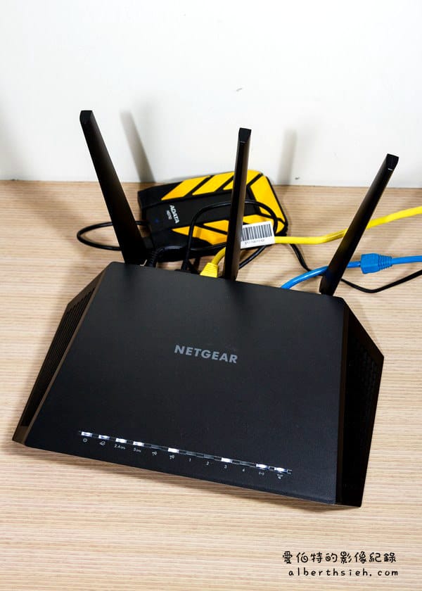 Netgear 夜鷹．Nighthawk R7000（功能強大性價比優的無線路由器）
