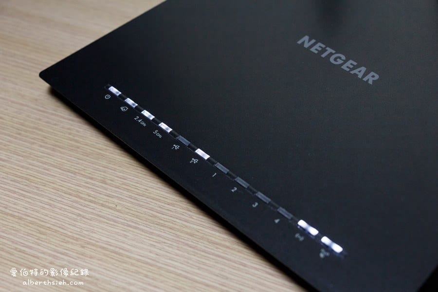 Netgear 夜鷹．Nighthawk R7000（功能強大性價比優的無線路由器）