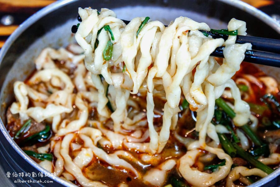 聞香坊.桃園龜山美食(清燉牛肉麵有著清香的中藥味很香醇順口) - 第15張圖 聞香坊.桃園龜山美食(清燉牛肉麵有著清香的中藥味很香醇順口)