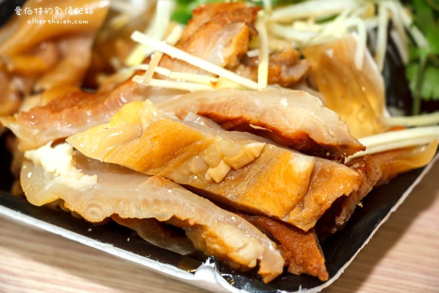 深澳鯊魚煙大王．桃園龜山美食（營盛黃昏市場中的新鮮品質佳又好吃的鯊魚烟）