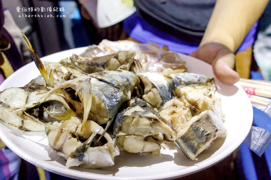 華倫六號娛樂海釣船．基隆海釣（碧砂漁港夜釣小管、白帶魚初體驗）
