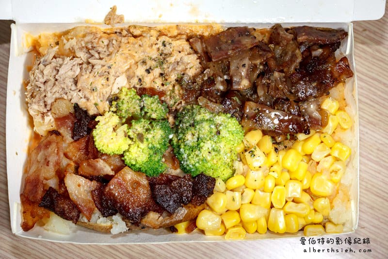桃園觀光夜市(臭狀元麻辣臭豆腐、烤馬鈴薯、嘉義順蚵仔煎花枝羹、真功夫有一腿雞腿捲、豪記無骨戰鬥雞) - 第13張圖 桃園觀光夜市(臭狀元麻辣臭豆腐、烤馬鈴薯、嘉義順蚵仔煎花枝羹、真功夫有一腿雞腿捲、豪記無骨戰鬥雞)