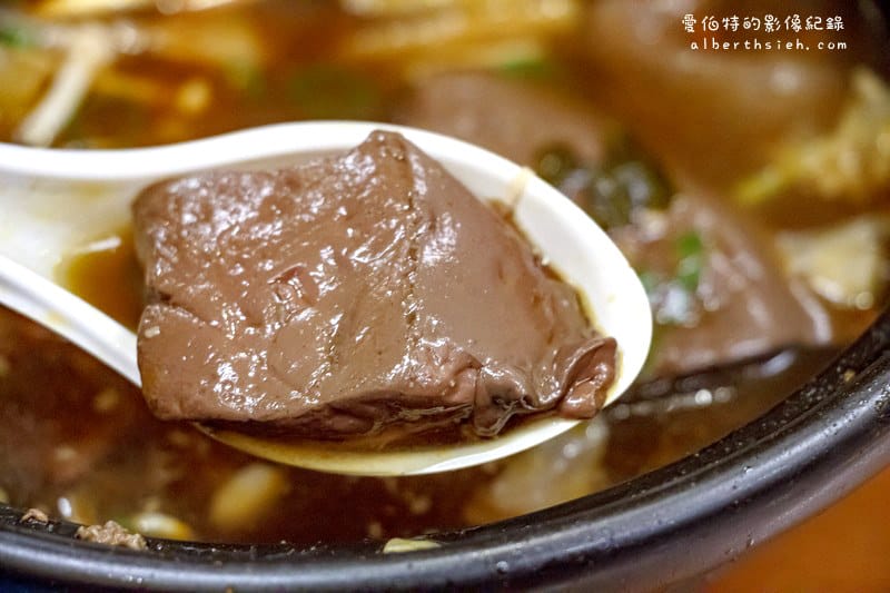 桃園觀光夜市(臭狀元麻辣臭豆腐、烤馬鈴薯、嘉義順蚵仔煎花枝羹、真功夫有一腿雞腿捲、豪記無骨戰鬥雞) - 第10張圖 桃園觀光夜市(臭狀元麻辣臭豆腐、烤馬鈴薯、嘉義順蚵仔煎花枝羹、真功夫有一腿雞腿捲、豪記無骨戰鬥雞)
