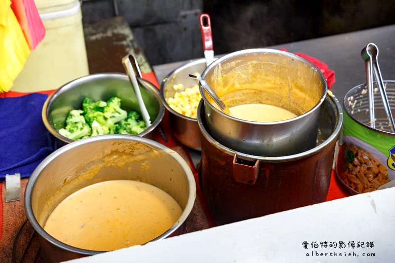 桃園觀光夜市(臭狀元麻辣臭豆腐、烤馬鈴薯、嘉義順蚵仔煎花枝羹、真功夫有一腿雞腿捲、豪記無骨戰鬥雞) - 第12張圖 桃園觀光夜市(臭狀元麻辣臭豆腐、烤馬鈴薯、嘉義順蚵仔煎花枝羹、真功夫有一腿雞腿捲、豪記無骨戰鬥雞)