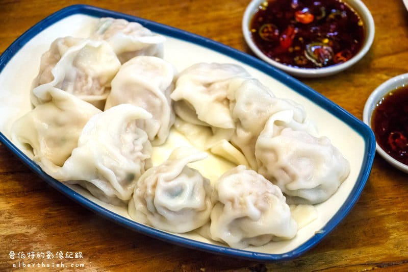 新竹竹北．十一街麵食館（特別的葫瓜水餃，口感清爽好吃）