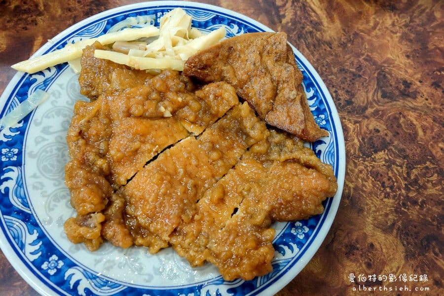 現做赤肉焿．桃園區美食（24H營業滷排骨超大塊）
