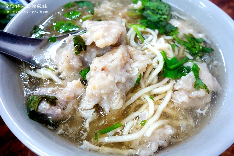 現做赤肉焿．桃園區美食（24H營業滷排骨超大塊）