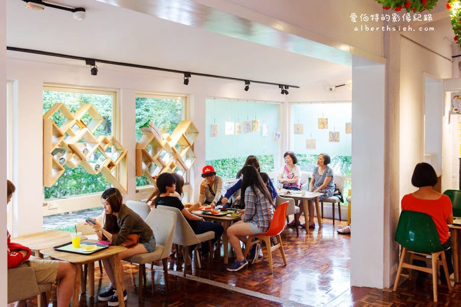 台北士林．亞尼克夢想村2號店（復古工業風格的幸福蛋糕工坊）
