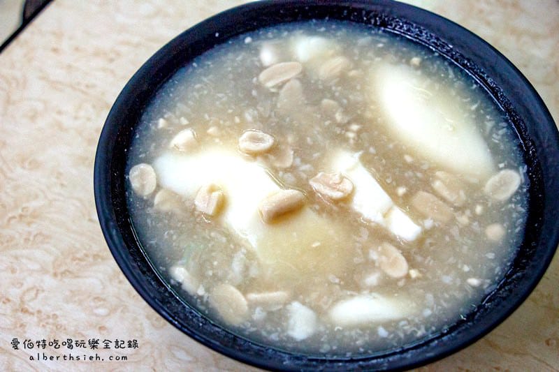 台北錦州街．阿鴻豆花店（平價大碗的綿密豆花甜品）