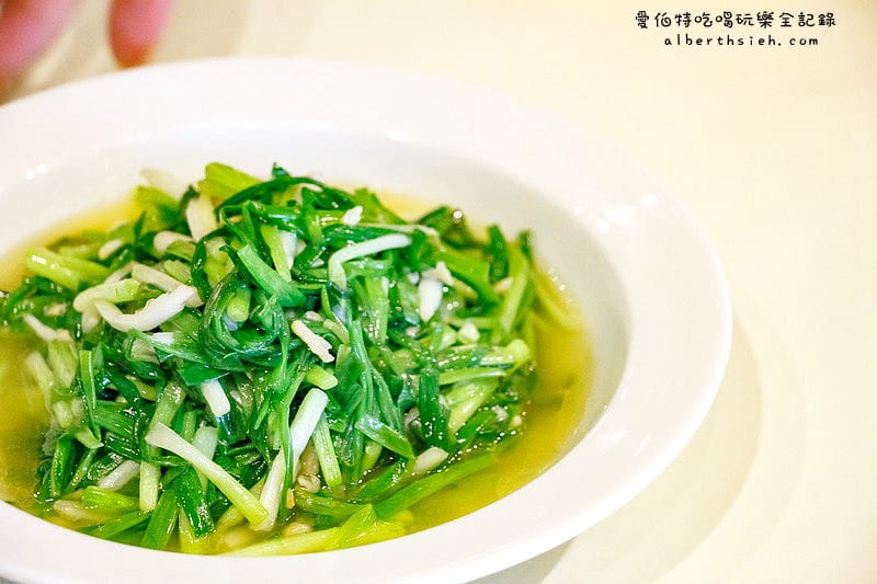 好漢莊甕子雞．桃園中壢美食（香噴噴的武打黃金窯烤雞）