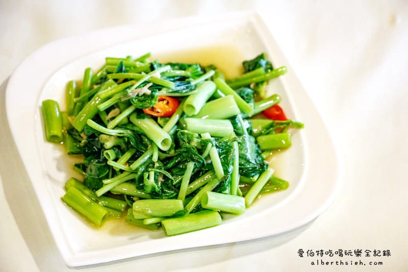好漢莊甕子雞．桃園中壢美食（香噴噴的武打黃金窯烤雞）