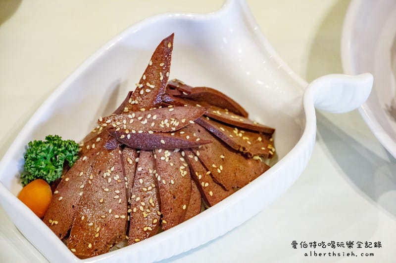 好漢莊甕子雞．桃園中壢美食（香噴噴的武打黃金窯烤雞）
