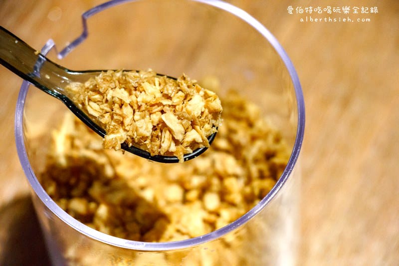 梅光軒拉麵．桃園遠東百貨美食（醬油拉麵口感清爽不會過於鹹膩）