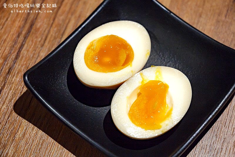 梅光軒拉麵．桃園遠東百貨美食（醬油拉麵口感清爽不會過於鹹膩）