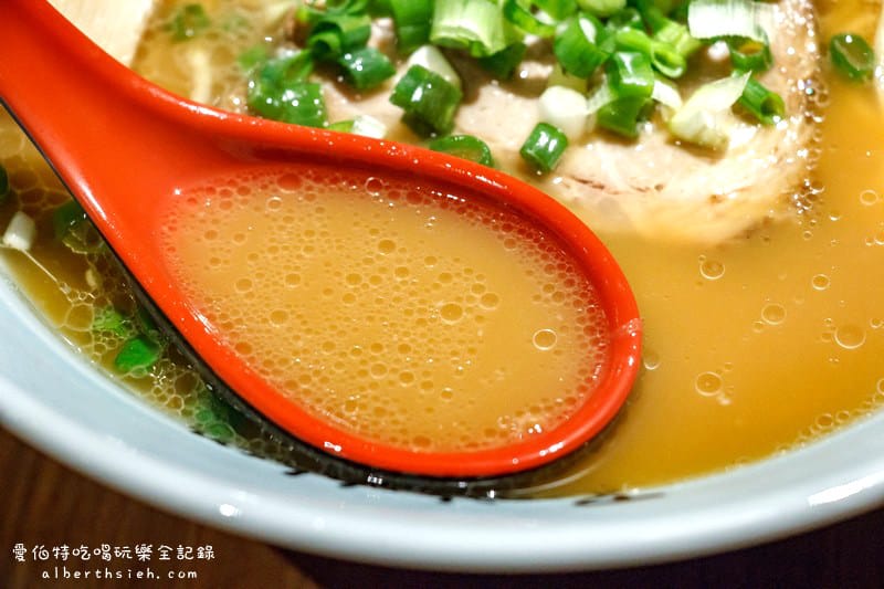 梅光軒拉麵．桃園遠東百貨美食（醬油拉麵口感清爽不會過於鹹膩）