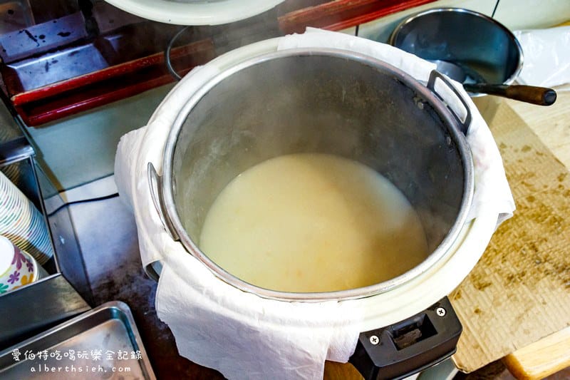 新北市板橋.湳雅夜市:小野牛牛排(平價牛排混搭麻油雞麵線) - 第6張圖 新北市板橋.湳雅夜市:小野牛牛排(平價牛排混搭麻油雞麵線)