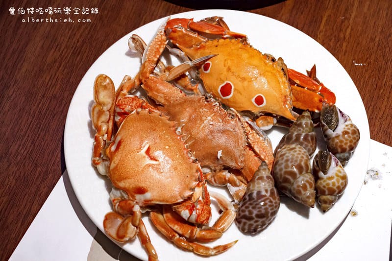 台中吃到飽．漢來海港-廣三SOGO店（新鮮好吃的螃蟹大軍輪番上陣）