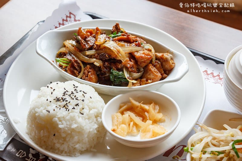 第五月台生活飲食館.桃園中壢美食(不限時間可以坐很久聚餐聊天的好地方) - 第11張圖 第五月台生活飲食館.桃園中壢美食(不限時間可以坐很久聚餐聊天的好地方)