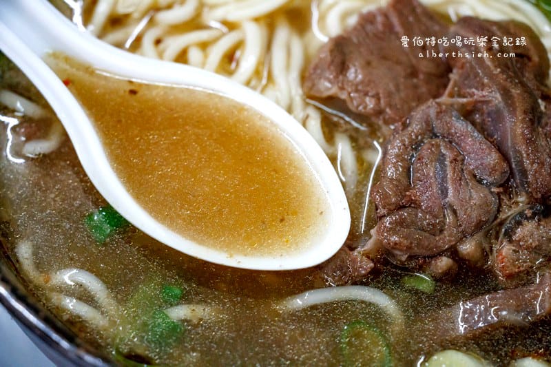 台中后里美食．香蕉樹餐飲店（便宜好吃的香菇肉羹麵）