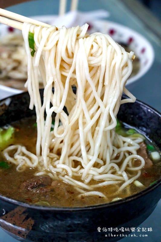 台中后里美食．香蕉樹餐飲店（便宜好吃的香菇肉羹麵）