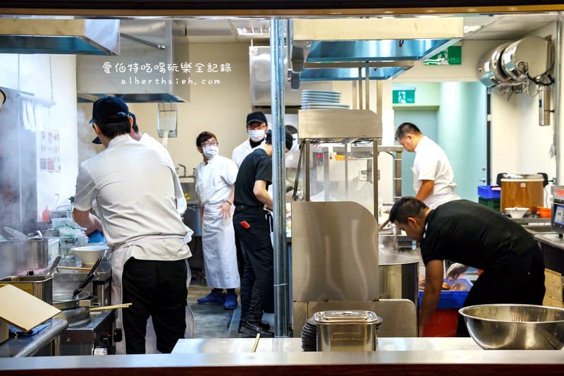 雞玉錦拉麵.桃園中壢華泰名品城美食(日本連續四年排隊美食拉麵) - 第4張圖 雞玉錦拉麵.桃園中壢華泰名品城美食(日本連續四年排隊美食拉麵)