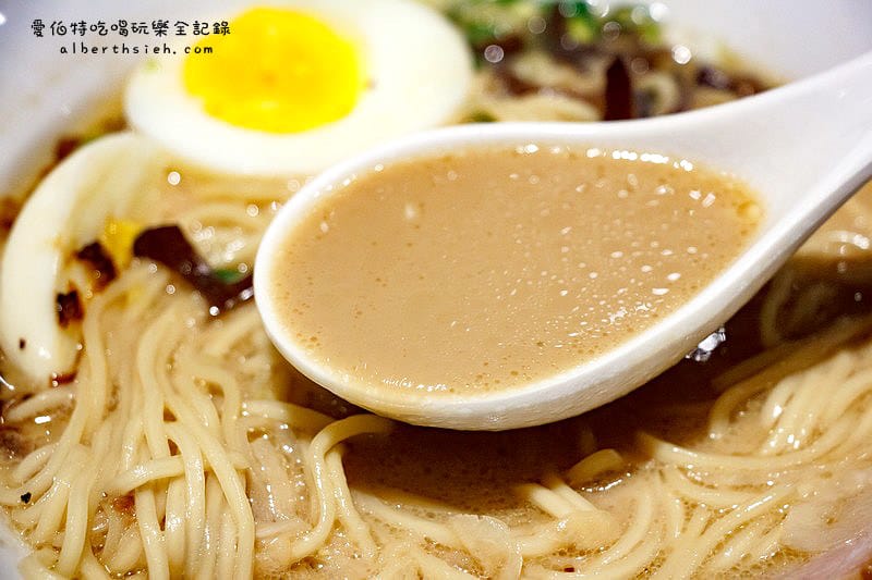 雞玉錦拉麵.桃園中壢華泰名品城美食(日本連續四年排隊美食拉麵) - 第17張圖 雞玉錦拉麵.桃園中壢華泰名品城美食(日本連續四年排隊美食拉麵)