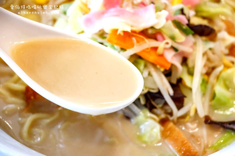 沖繩自駕自由行．RingerHut長崎ちゃんぽん（營養滿點大份量蔬菜強棒麵）