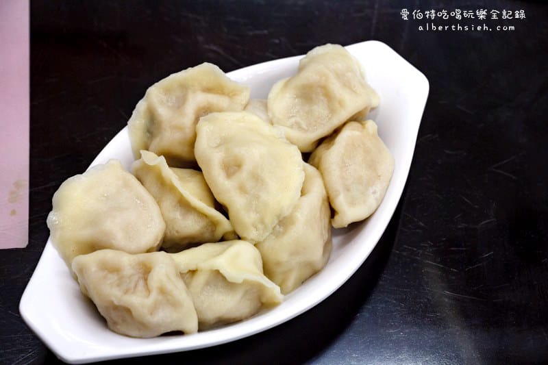 西村十四麵食館.桃園八德美食(牛肉麵口味眾多,刺身麻辣湯頭麻而不躁的好喝) - 第16張圖 西村十四麵食館.桃園八德美食(牛肉麵口味眾多,刺身麻辣湯頭麻而不躁的好喝)