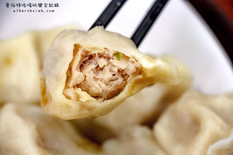 西村十四麵食館.桃園八德美食(牛肉麵口味眾多,刺身麻辣湯頭麻而不躁的好喝) - 第18張圖 西村十四麵食館.桃園八德美食(牛肉麵口味眾多,刺身麻辣湯頭麻而不躁的好喝)
