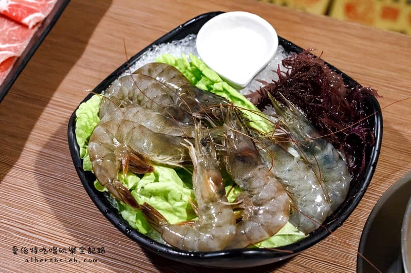 新莊丹鳳捷運站美食．加分100%浜中特選昆布鍋物（家芬豆花香濃牛奶火鍋升級版涮涮鍋）
