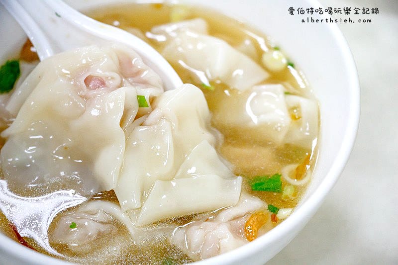 達摩麵店．桃園大溪美食（口感偏淡，但提供的醬汁味道很讚）