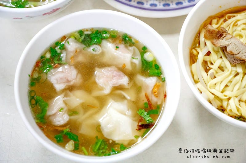 達摩麵店．桃園大溪美食（口感偏淡，但提供的醬汁味道很讚）