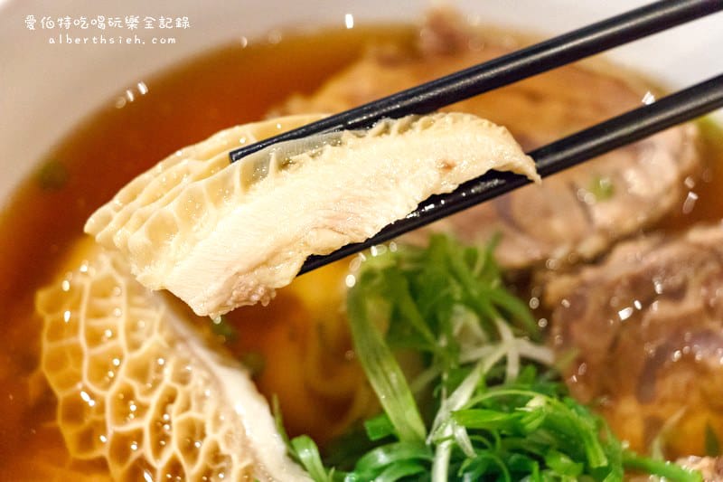 品川蘭．桃園區愛買（CNN評選美食，配菜的辣椒超開胃）