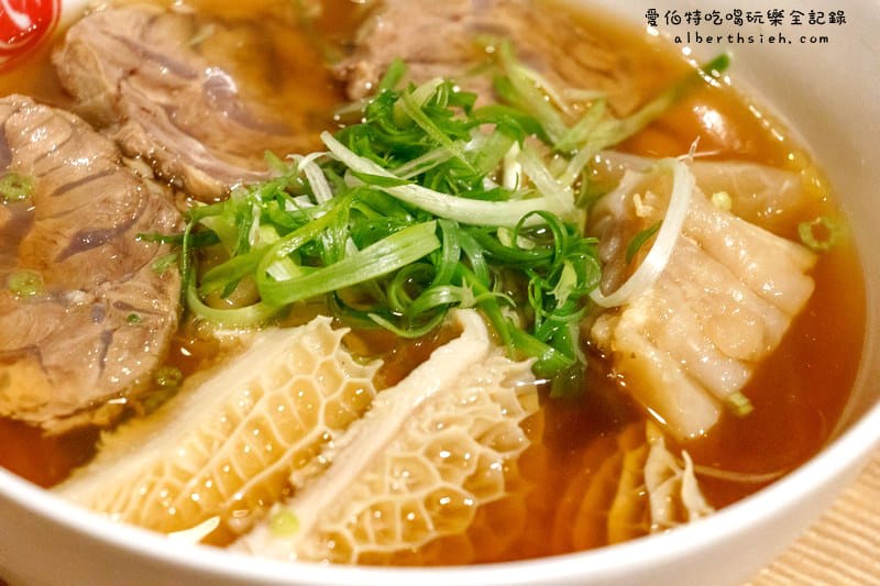 品川蘭．桃園區愛買（CNN評選美食，配菜的辣椒超開胃）