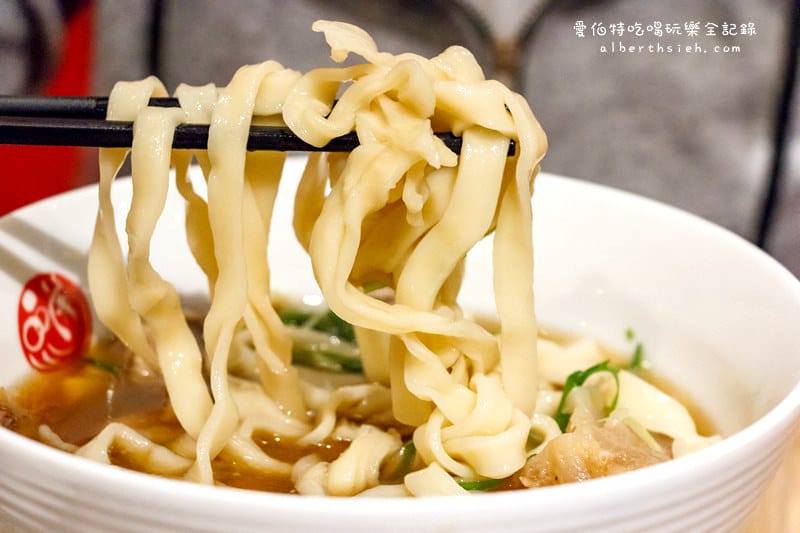品川蘭．桃園區愛買（CNN評選美食，配菜的辣椒超開胃）