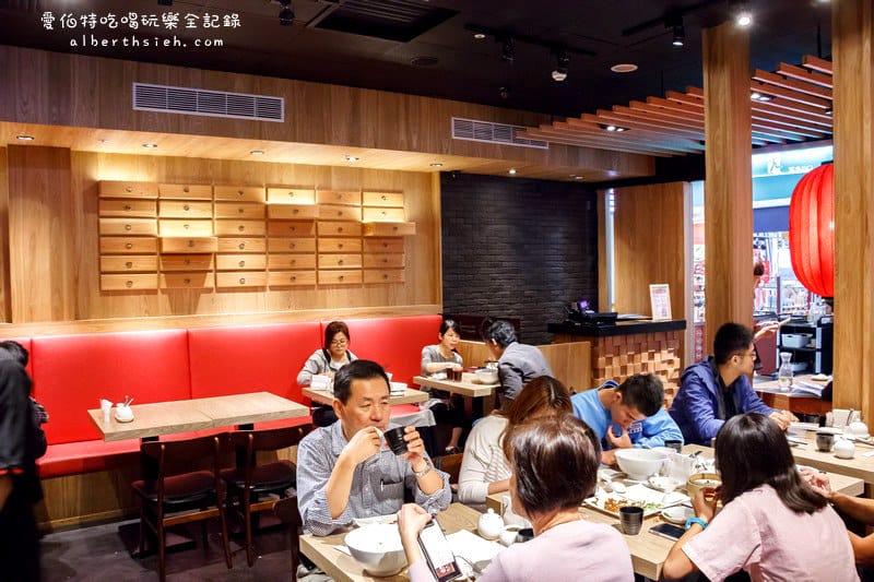 品川蘭．桃園區愛買（CNN評選美食，配菜的辣椒超開胃）