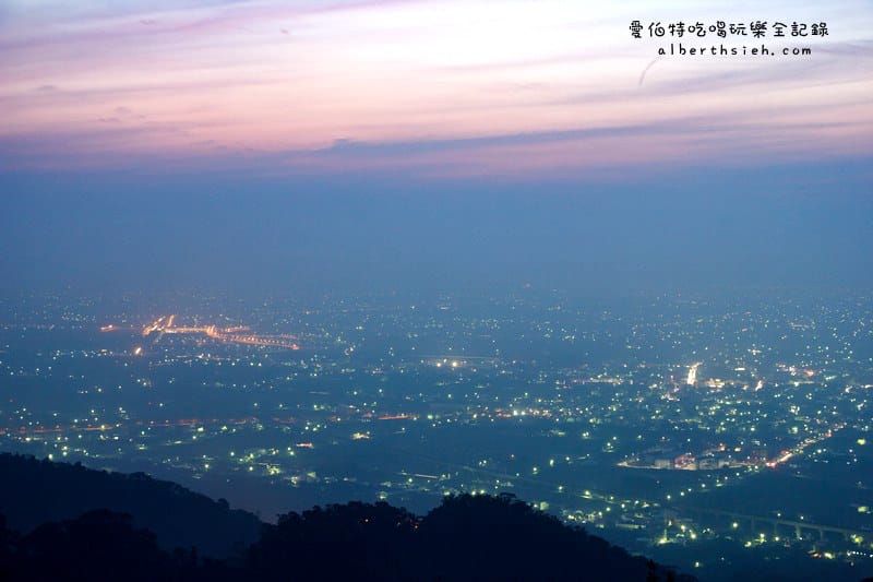 南投市．星月天空（賞夕陽夜景的猴探井親子互動園區）